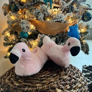 Capelli Girls flamingo slippers size xl
